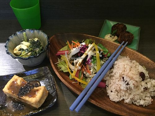 Lunch at Base Island Kitchen in Osaka