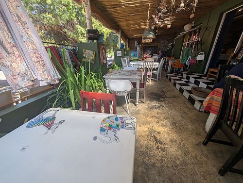 Outdoor seating at Iewers Nice in Bloemfontein