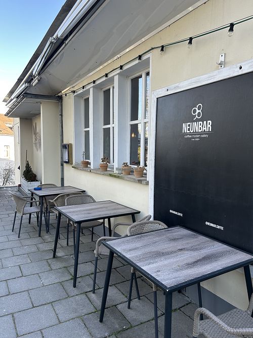 Eingangsbereich   at Neunbar in Hof