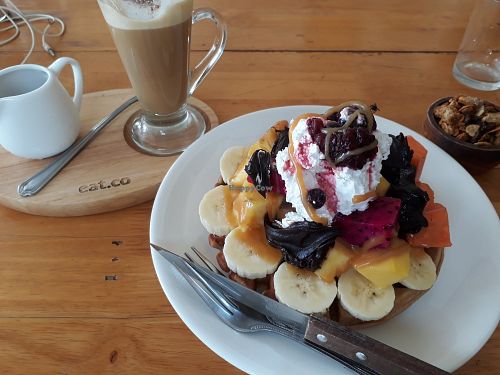 'Naughty waffles' and latte at Eat.Co Brunchrie in Koh Phangan
