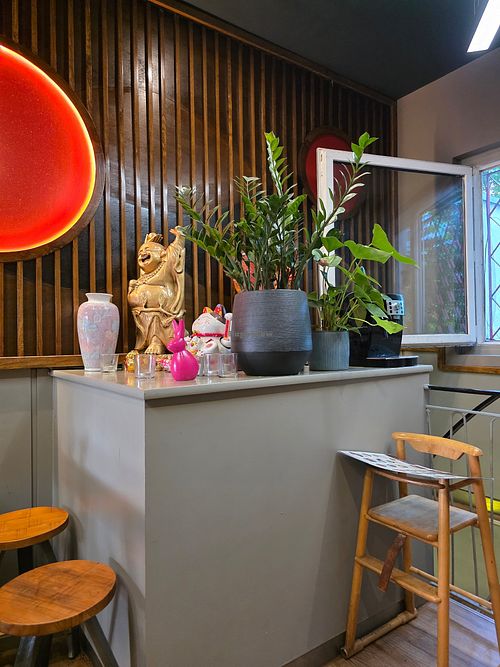 Deko at Biang Biang Noodles in Hamburg