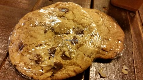 chocolate chip cookies at Choices Cafe in Miami