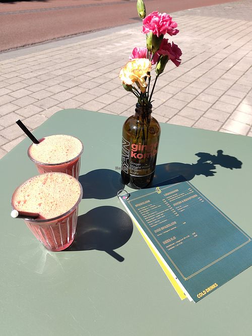 Delicious raspberry smoothie on the sunny terrace at Billy's Coffee in Nijmegen