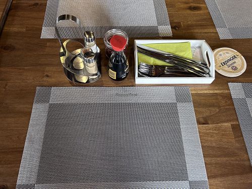 Table setting  at Onkel Ha Vegan in Muelheim-kaerlich