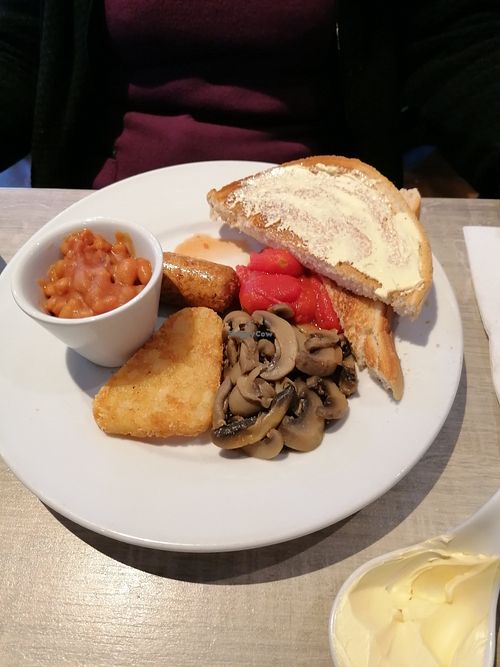 Breakfast at Castle Lodge Buttery in Ludlow