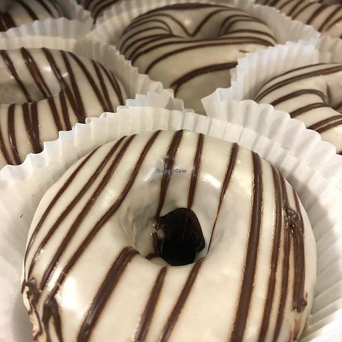 Dee's One Smart Cookie Glastonbury Connecticut Bakery HappyCow