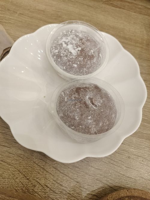 Mochis de black avellana at Momo Dochi in Madrid