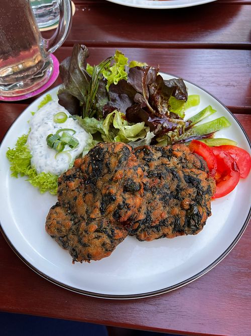 spinach patties at Wirtshaus zum weissen Kreuz in Graz