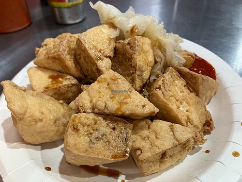 Large stinky tofu, comes with homemade pickled cabbage at Vegan Stinky Tofu and Vermicelli Stall - 素食臭豆腐、麵線攤位 in Taipei