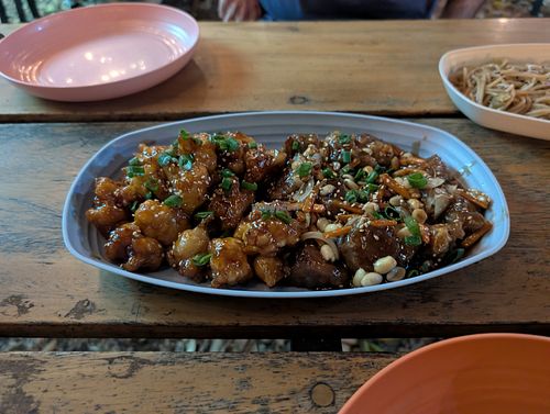 Orange cauliflower and seitan kung pao chikin at Amet - Cocina basada en plantas in Guadalajara