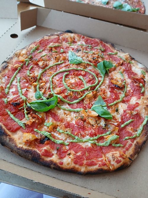 Vegan pizza at Gigi's Pizza in Bristol