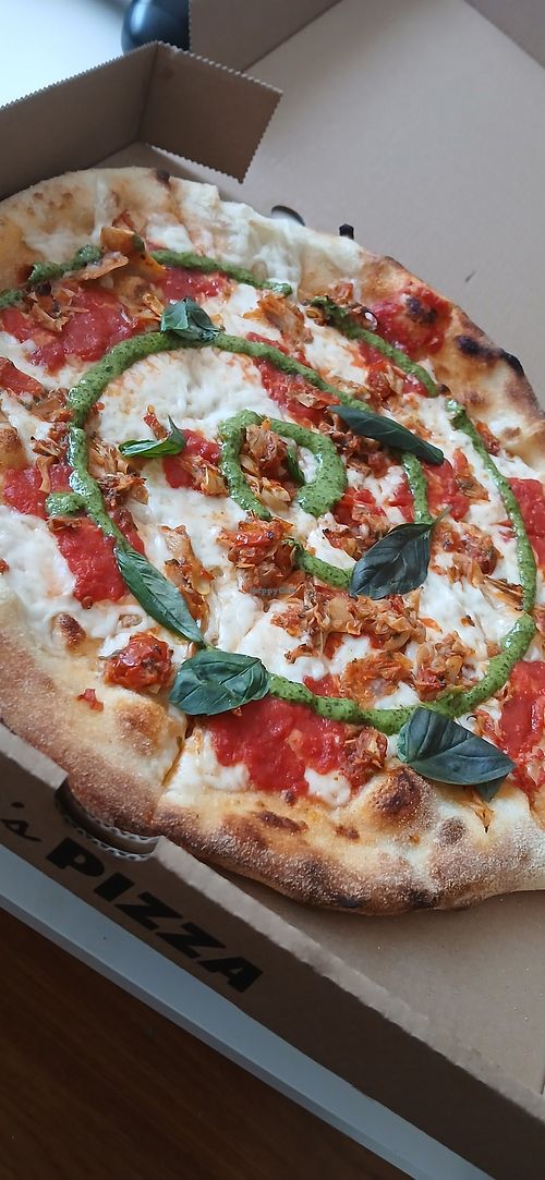 Vegan takeaway 12" at Gigi's Pizza in Bristol