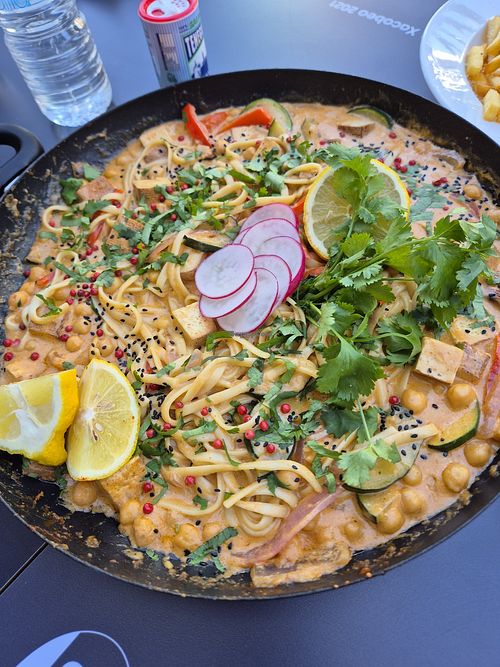 Thai curried noodles at El Espejo in La Palma