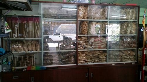 packaged food for sale at Krua Sukapap Kwan Yin in Udon Thani