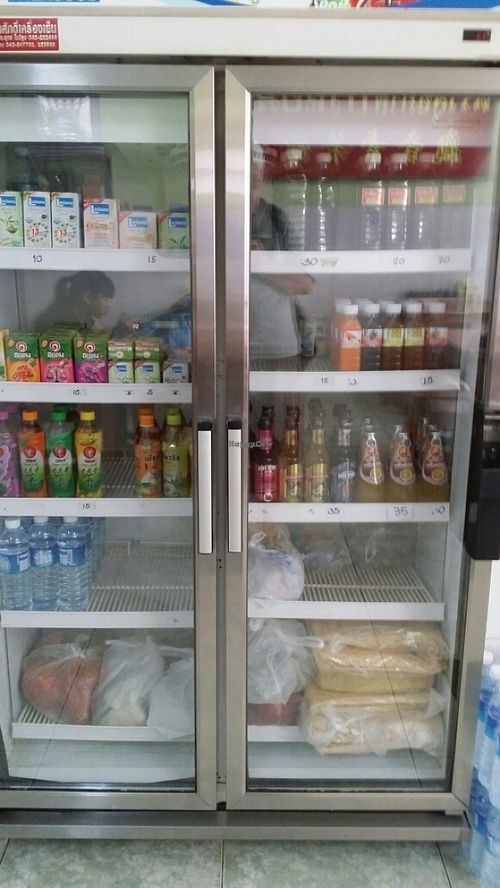 drinks and cold food for sale at Krua Sukapap Kwan Yin in Udon Thani