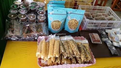packaged food for sale at Krua Sukapap Kwan Yin in Udon Thani