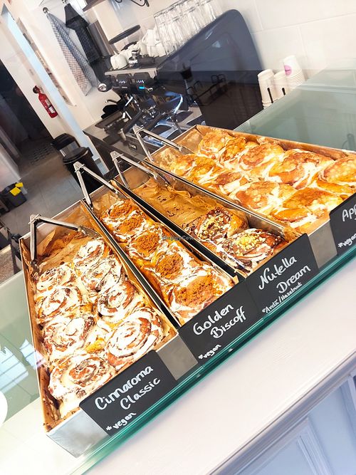 Cinnamon rolls at Cinnaroma Bakery in Loule