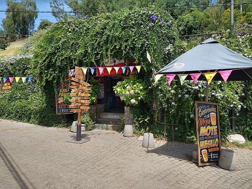 View from outside at La Pérgola del San Criss in Santiago