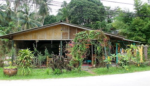 Green Gallery from the street.  at Green Gallery in Koh Phangan