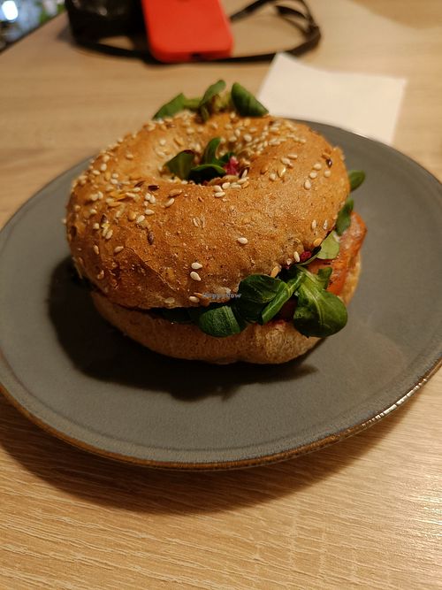 Beetroot hummus bagel at Frida Kávéház in Debrecen