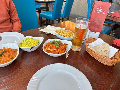  at Everest Inn in Dunfermline