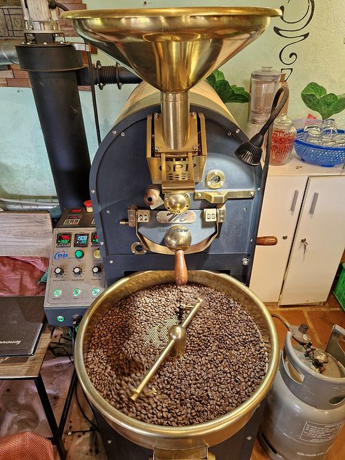 Kaffeeröstung at Midori Coffee Farm in Lam Dong