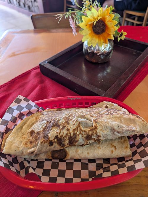 Baleadas at Calelu's in Roatan