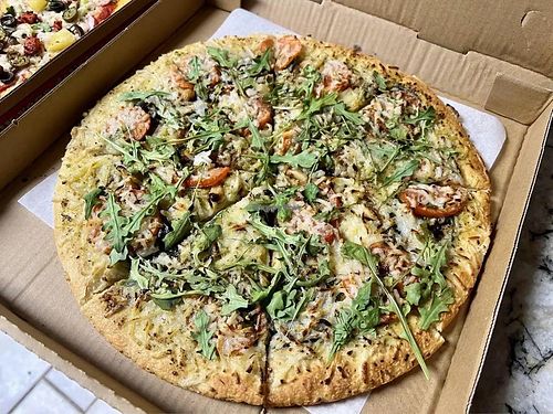 Vegan garlic lovers pizzaa  at Tandoori Slice  in Des Moines