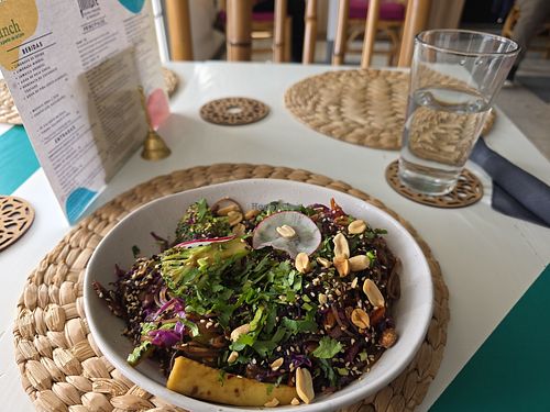 Pad Thai vegano at Mimbre Restaurante in Juarez