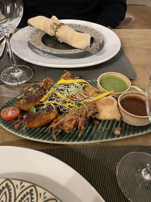 Vegan starters: Pakora, Samosa and sweet potato cakes  at Nimaya - Scuol Palace in Scuol
