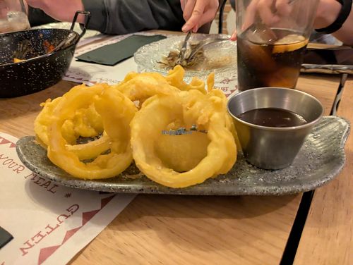 Onion rings at KAKTUS in Villaviciosa De Odon