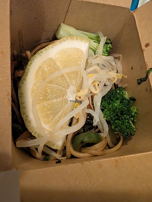 Vegan noodle box delivered at Ô'Sushi Lounge in Agadir
