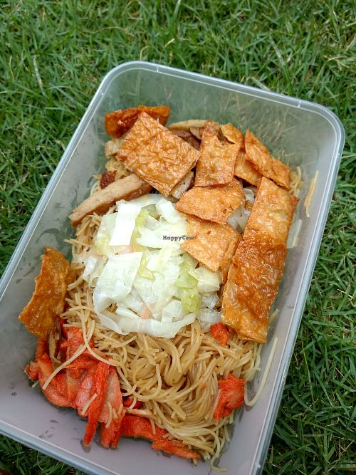 Noodles at Compassion Vegetarian Cuisine 慈悅素 in Central Singapore