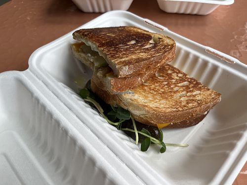 Apples adore sandwichhes  at C'est cheez in London