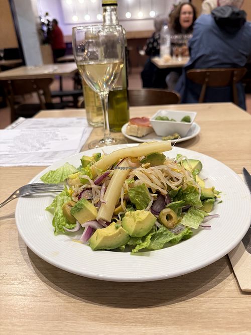 veganer salat, mittlere portion   at EstaciÓN in Jaen