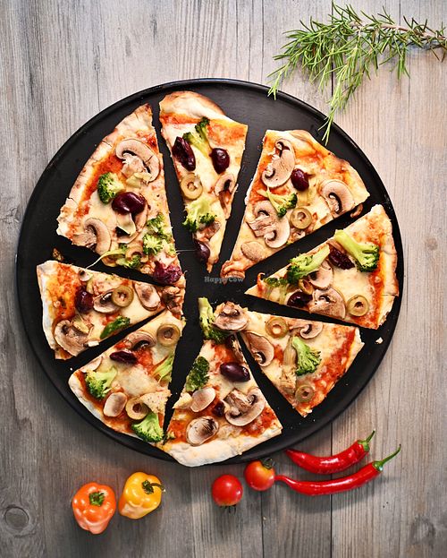 Pizza Verdura with vegan cheese  at Cubana Cocktailbar in Darmstadt