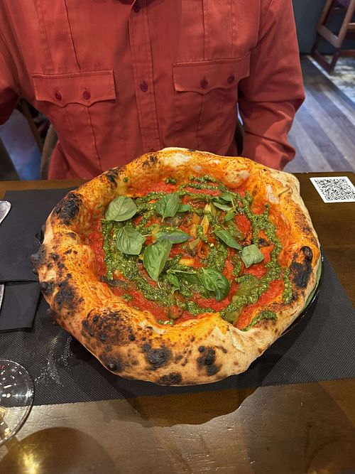 Vegan pizza at Gamberro Napoletano in Almeria