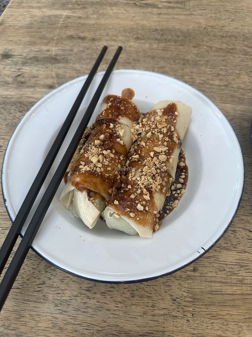 vegan phuket fresh roll   at Pun Te Phuket Food Centre - Local And Street Food Market -ศูนย์อาหารปุ๊นเต๋ภูเก็ต in Phuket