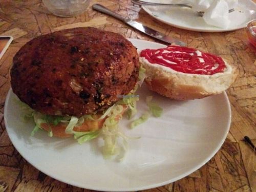 'Yokozuna' burger (500 gram) at Green Shack in Tel Aviv
