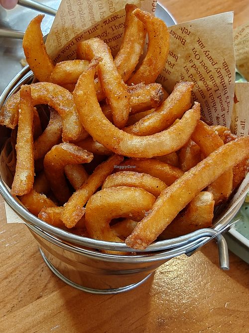 Curly fries at MOD CAFE in East Singapore