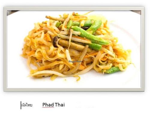 Phad Thai vegetarian at Ram Poeng Vegetarian in Chiang Mai