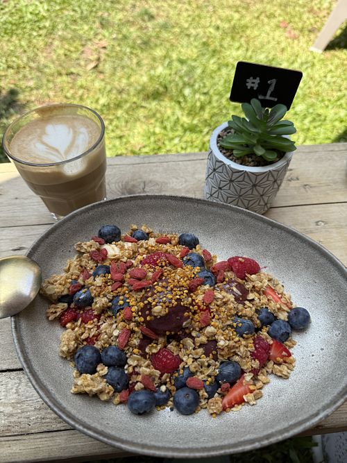 Vegan açaí bowl with optional bee pollen    at Humble Anchor Coffee Roasters in Vila Do Conde