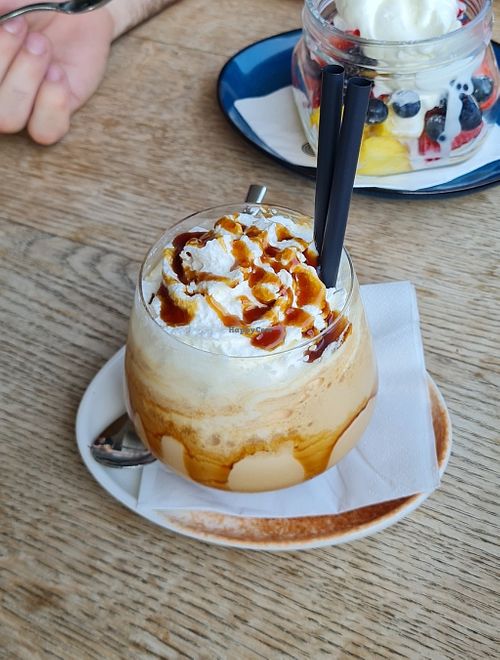 affigato al caffe con panna vegan at Pasticceria Paolo Riva in Treviglio