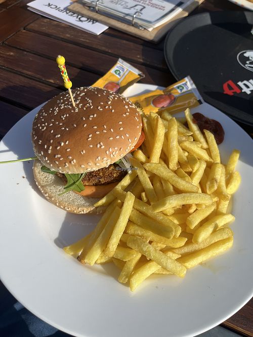 Vegan burger  at Chüestall Blausee in Riederalp