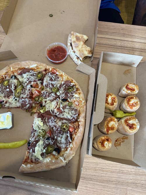 Brought my own salami from the store   at Papa John's in Kaiserslautern
