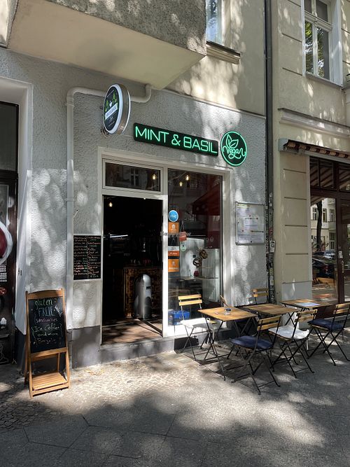 at Cafe Mint und Basil (Vegan und Vegetarische) in Berlin