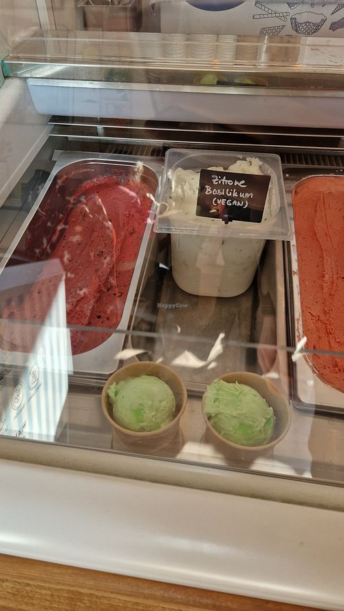 Vegan ice cream at Café Fritz & Friedrich in Berlin