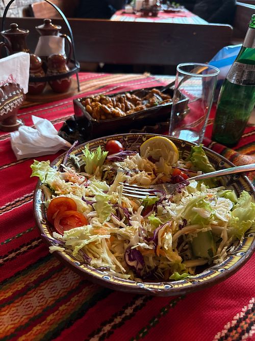 Salad and baked beans  at Djorevata Kashta - Механа Джоревата Къща in Sofia