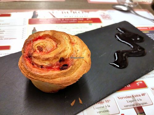 Vegan brioche at Au Buron in Toulouse