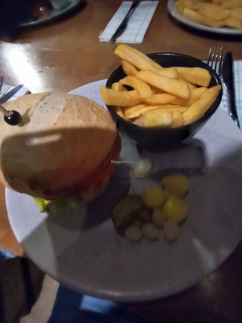 Vegan burger at Buurten in de Gaard in Utrecht